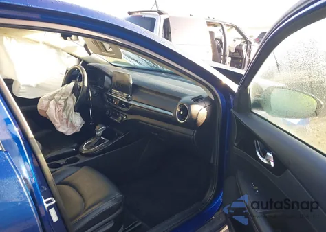 2021 Kia Forte Ex z USA, uszkodzony, nr VIN 3KPF54AD2ME406587